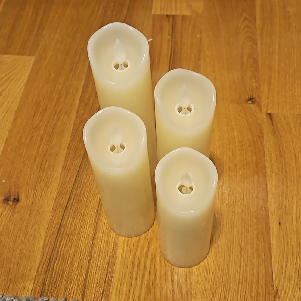 Set of 4 battery powered candles